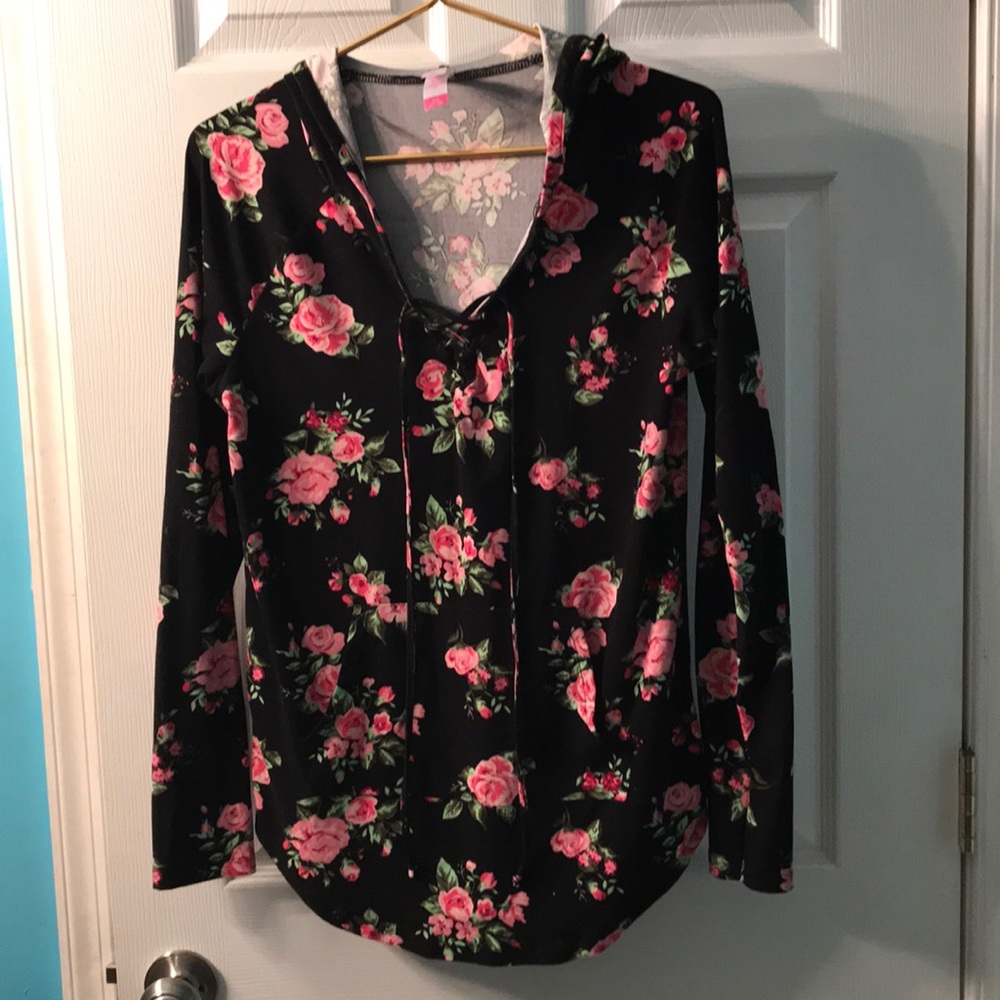 Feminine Black flower print hoody